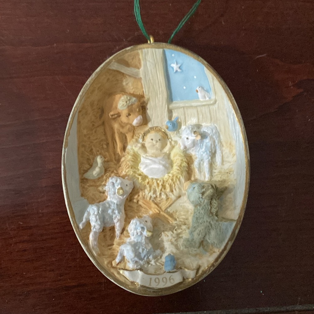 Hallmark Keepsake “Welcome Him” 1996 Ornament – Sue Tague Nativity